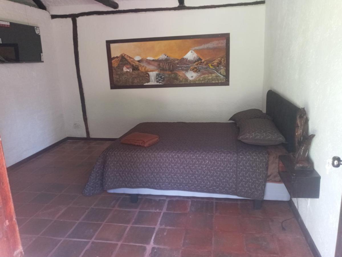 Quinta Los Eucaliptos Villa Quito Ruang foto